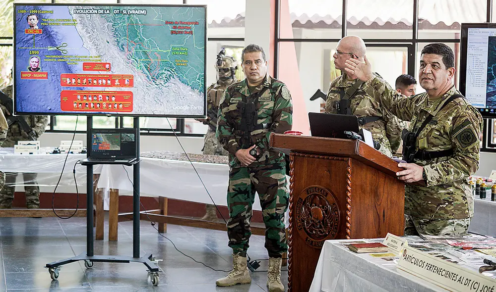 Primera gran ofensiva. El jefe del CCFFAA, general Manuel Gómez de la Torre, destacó el resultado de haber conseguido ingresar al escondite de ‘José’. Foto: difusión