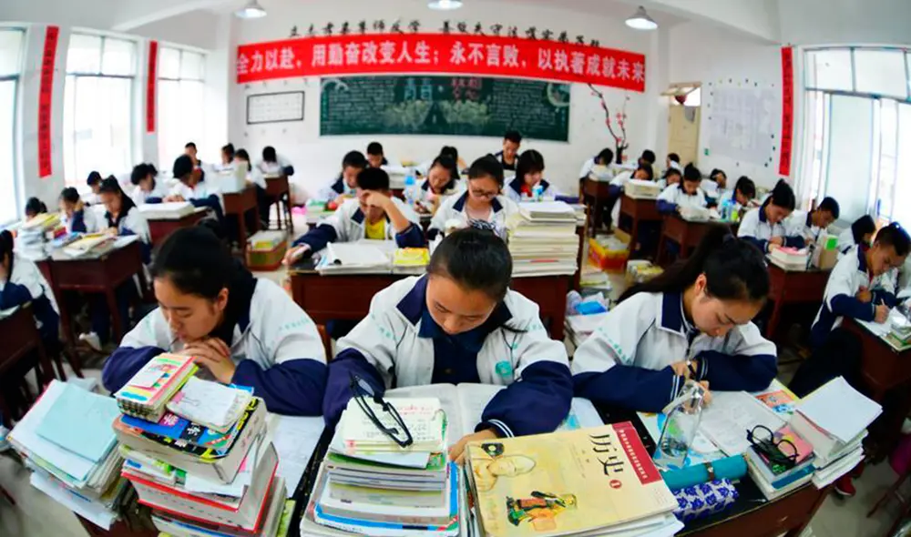 Profesor podrán verificar apuntes de los alumnos con nuevo invento, que se suma al la medida de reconocimiento facial. Foto: Spanish Xinhuanet