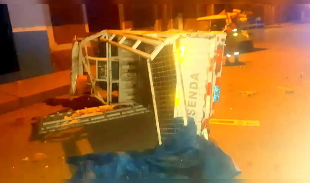 El trabajador de limpieza pública se encontraba a bordo de una motocarga cuando fue embestido. Foto: Referencial/Onda Azul El trabajador de limpieza pública se encontraba a bordo de una motocarga cuando fue embestido. Foto: Referencial/Onda Azul