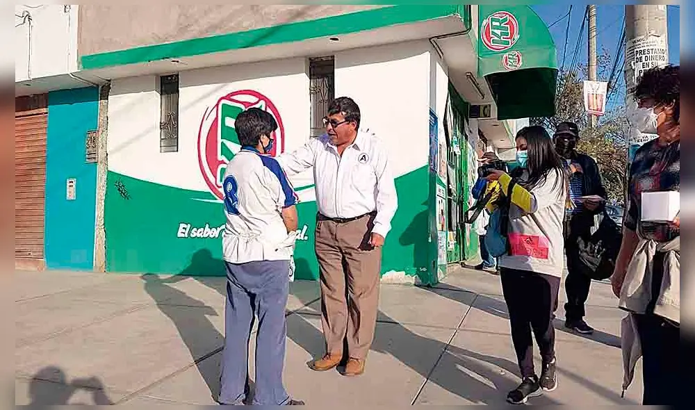 En campaña. Aguirre y Cornejo realizaron actividades proselitistas en Arequipa. Foto: La República