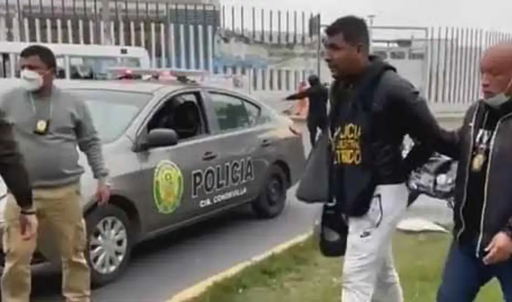 Mujer denuncia ser víctima de extorsionadores. La tenían amenazada a ella y a sus hijos. Foto captura de "América noticias" Mujer denuncia ser víctima de extorsionadores. La tenían amenazada a ella y a sus hijos. Foto captura de "América noticias"