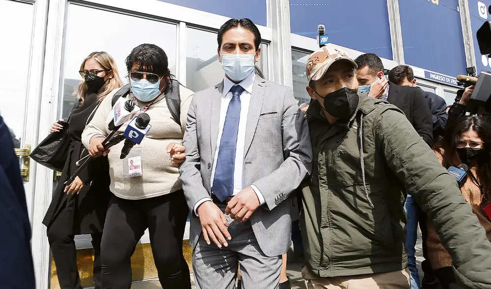 Denunciado. Díaz enfrenta procesos en Fiscalía y en el Parlamento por este caso. Foto: Marco Cotrina/La República Denunciado. Díaz enfrenta procesos en Fiscalía y en el Parlamento por este caso. Foto: Marco Cotrina/La República