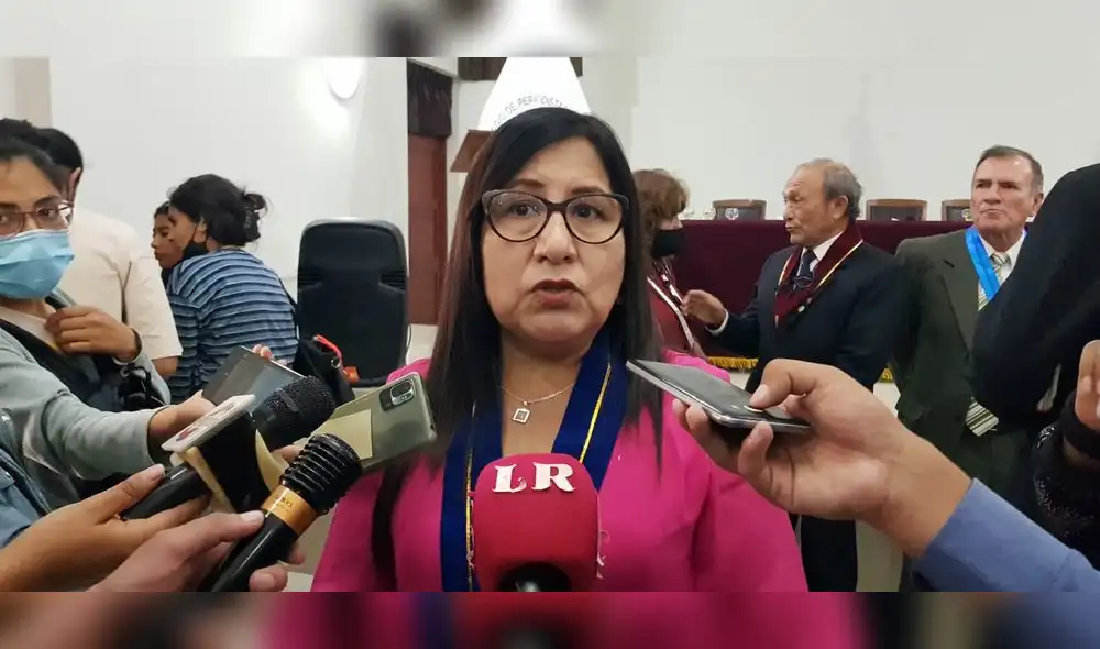 Decana del Colegio de Periodistas – Consejo Regional Arequipa, Flor Muñoz Apaza. Foto: La República