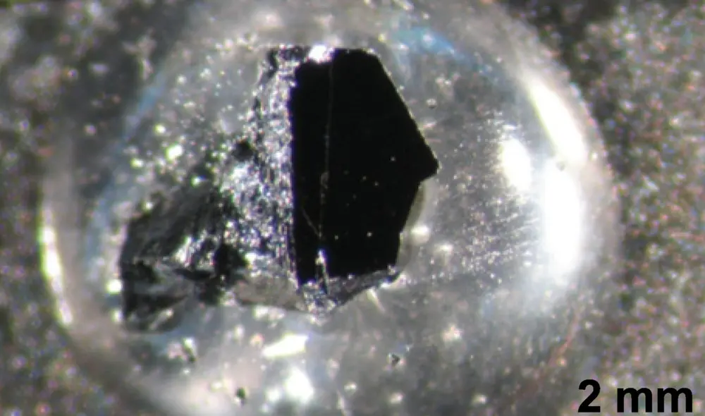 Cristal de dióxido de vanadio (VO2), un compuesto utilizado en electrónica por su capacidad de conductividad. Foto: Ding-Shyue Yang / Peter Baum / Ahmed H. Zewail Cristal de dióxido de vanadio (VO2), un compuesto utilizado en electrónica por su capacidad de conductividad. Foto: Ding-Shyue Yang / Peter Baum / Ahmed H. Zewail