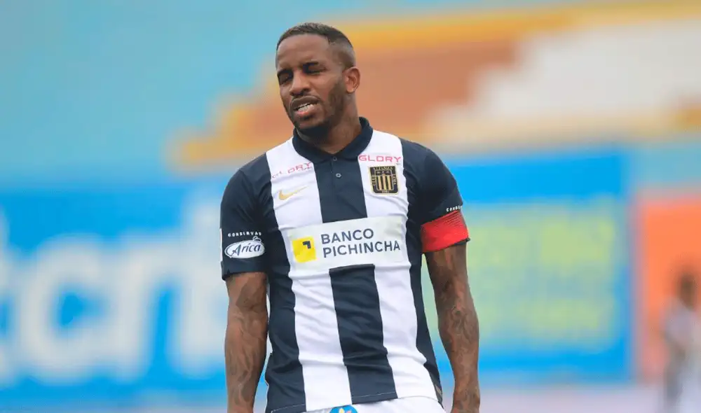 Jefferson Farfán aún no ha sumado minutos con la camiseta blanquiazul este año. Foto: Liga 1 Jefferson Farfán aún no ha sumado minutos con la camiseta blanquiazul este año. Foto: Liga 1