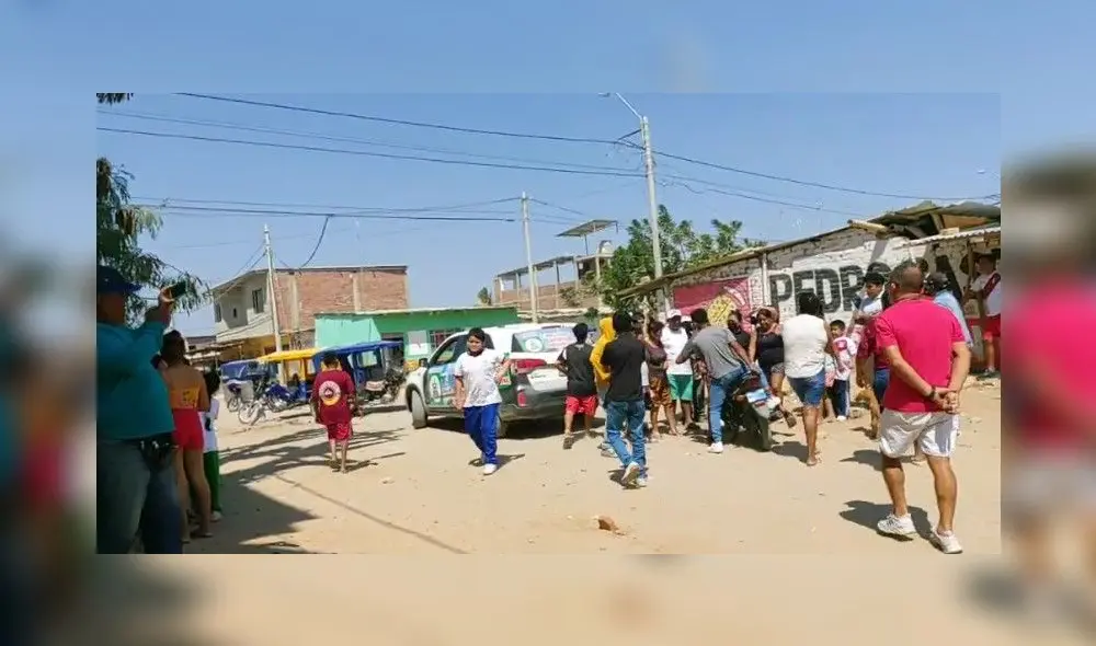 Según testigos, el delincuente llevaba casco por lo que no se pudo reconocer  su identidad. Foto: Sullana Noticias