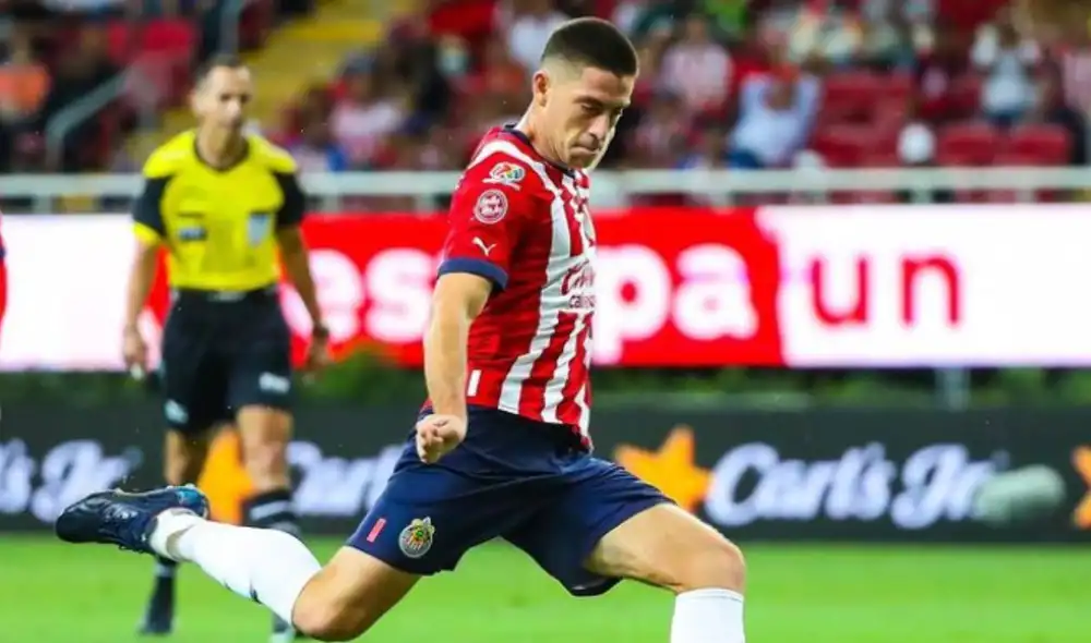 Santiago Ormeño llegó a Chivas esta temporada. Foto: Chivas