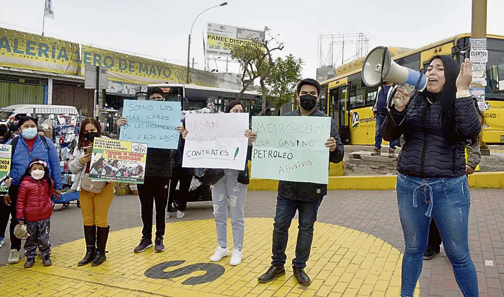 Plantones. Usuarios reclaman en estaciones y sede de ATU. Foto: difusión