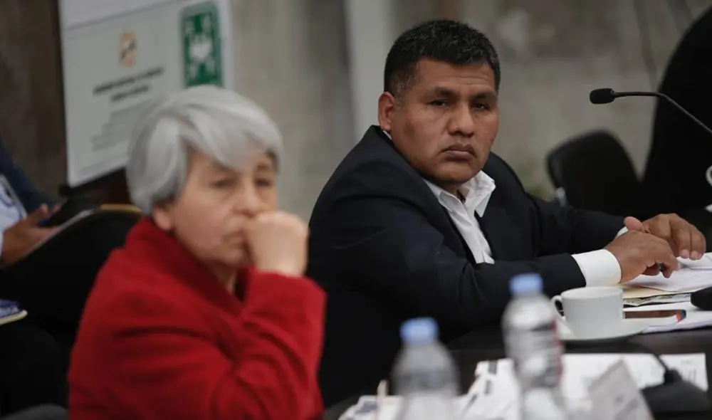 El congresista por Perú Libre cuestionó, además, que se intente investigar al presidente sin respetar el artículo 117 de la Constitución. Foto: Rodrigo Talavera/La República El congresista por Perú Libre cuestionó, además, que se intente investigar al presidente sin respetar el artículo 117 de la Constitución. Foto: Rodrigo Talavera/La República