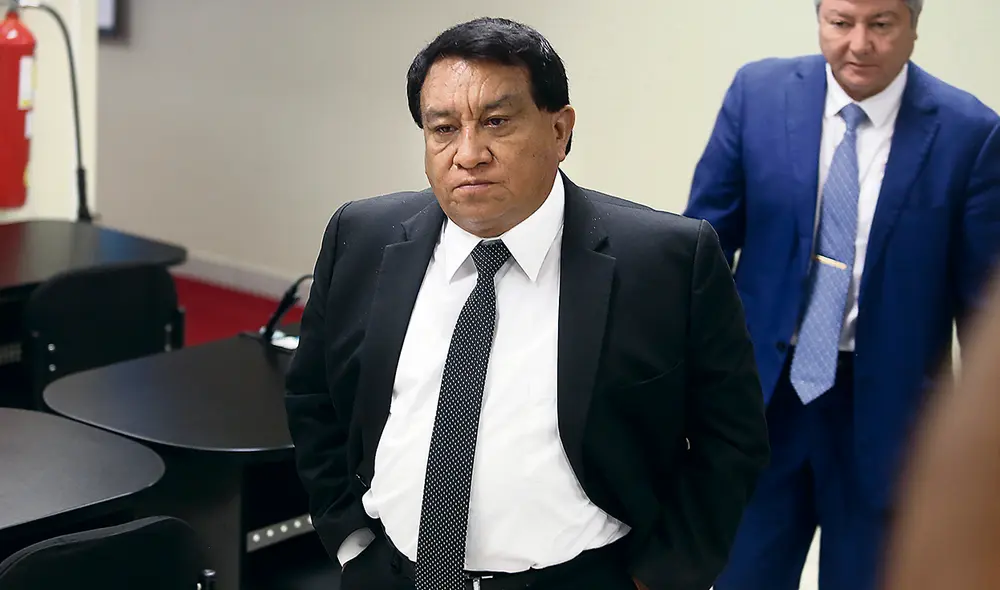 Cuestionado. Luna, el encargado de revisar el presupuesto nacional, es investigado en el caso Los Gánsteres de la Política. Foto: John Reyes/La República