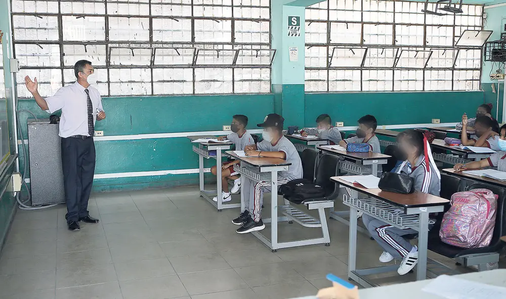 Protegidos. Todavía es insuficiente el avance en la vacunación de niños. Por ahora seguirán usando mascarilla en los colegios. Protegidos. Todavía es insuficiente el avance en la vacunación de niños. Por ahora seguirán usando mascarilla en los colegios.