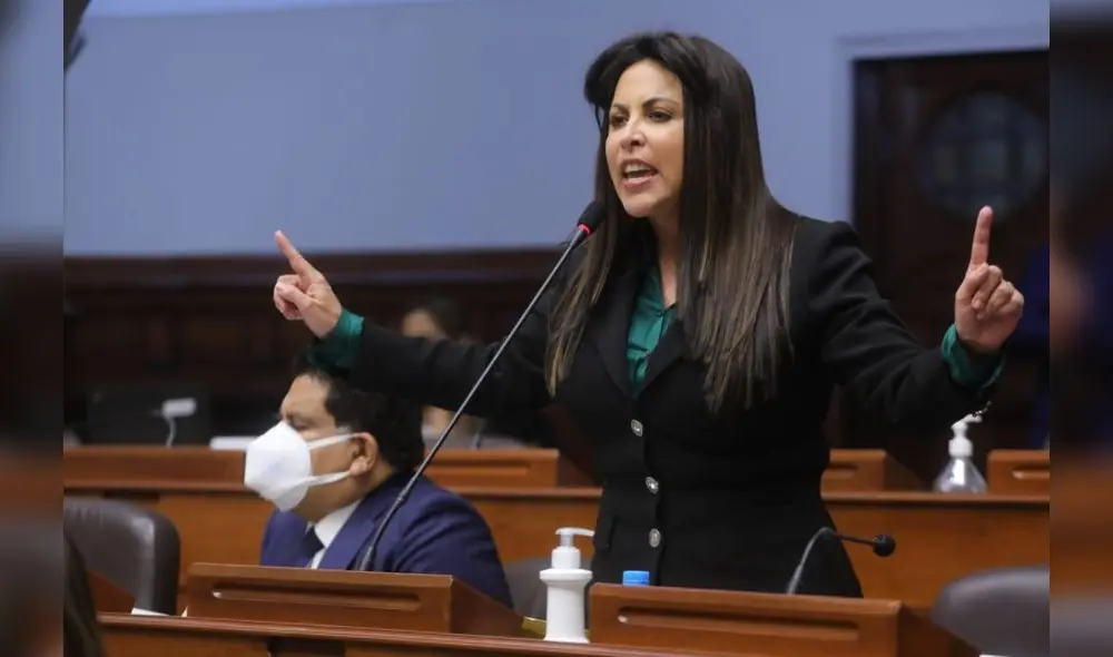 Patricia Chirinos envió documento a Lady Camones para recomponer la designación de la SAC. Foto: Congreso Patricia Chirinos envió documento a Lady Camones para recomponer la designación de la SAC. Foto: Congreso