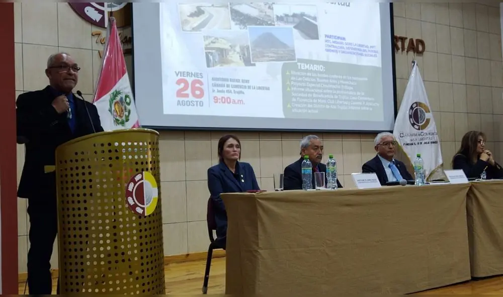 Congresistas del departamento de La Libertad expresaron sus opiniones frente al estado de emergencia de su región. Foto: URPI/LR-Norte Congresistas del departamento de La Libertad expresaron sus opiniones frente al estado de emergencia de su región. Foto: URPI/LR-Norte