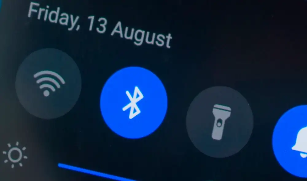Además de drenar tu batería, puede ser la puerta perfecta para que cibercriminales entren a tu equipo. Foto: Androidsis