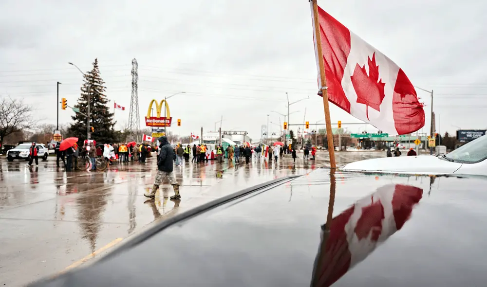 Varones y mujeres tienen la misma oportunidad para conseguir un puesto de trabajo en Canadá. Foto: AFP Varones y mujeres tienen la misma oportunidad para conseguir un puesto de trabajo en Canadá. Foto: AFP