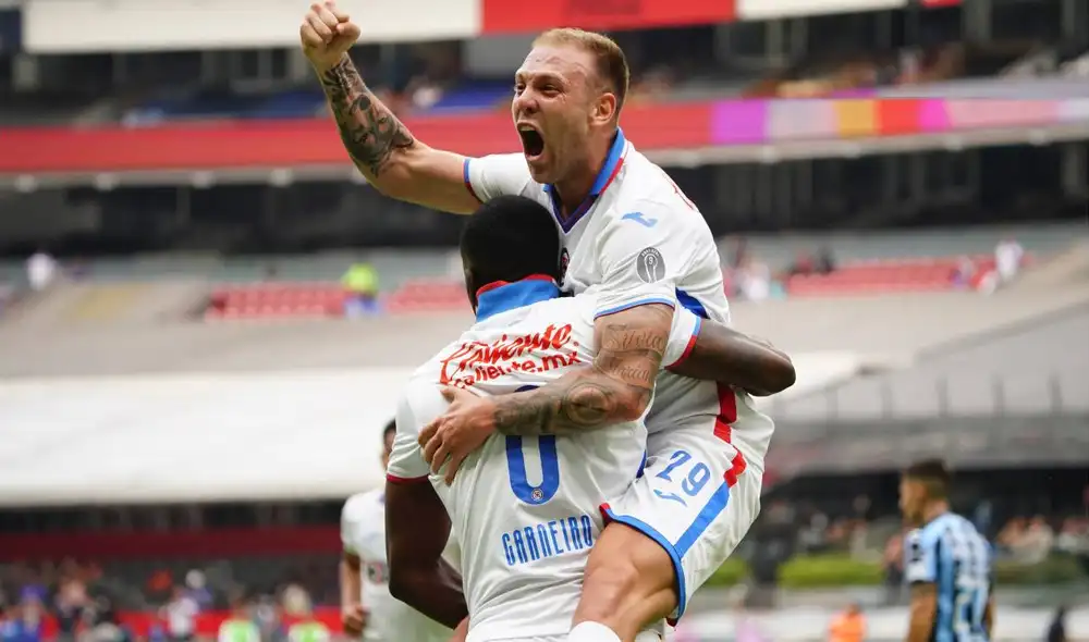 La Máquina Cementera obtuvo su tercera victoria en el Apertura de la Liga MX. Foto: Twitter Cruz Azul La Máquina Cementera obtuvo su tercera victoria en el Apertura de la Liga MX. Foto: Twitter Cruz Azul