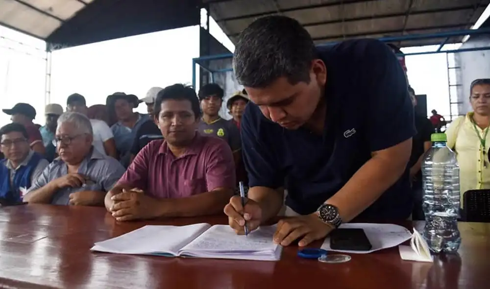 Tregua. Autoridades de Madre de Dios y manifestantes de La Pampa iniciaron diálogo para solucionar los problemas de la minería ilegal en la región. Foto: Gobierno Regional de Madre de Dios