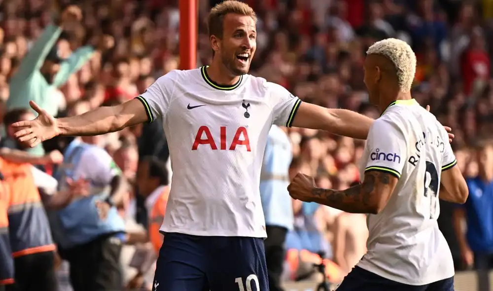 El cuadro londinense se llevó la victoria y sigue de cerca al líder Arsenal. Foto: AFP El cuadro londinense se llevó la victoria y sigue de cerca al líder Arsenal. Foto: AFP