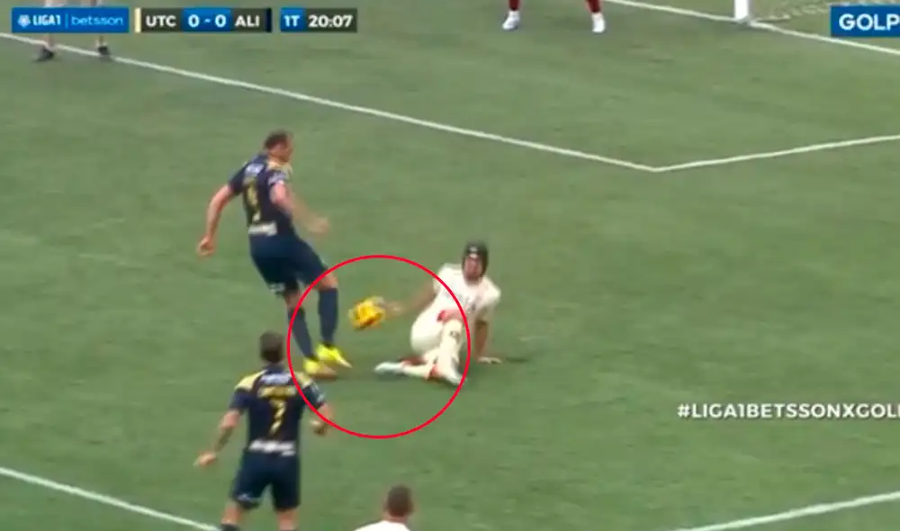 La pelota chocó en la mano de Werner Schuler. Foto: captura Golperú La pelota chocó en la mano de Werner Schuler. Foto: captura Golperú