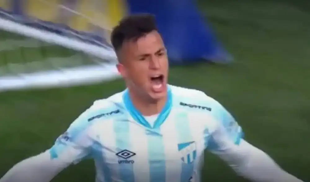 Zambrano y Advíncula son titulares en Boca Juniors. Foto: captura de ESPN Zambrano y Advíncula son titulares en Boca Juniors. Foto: captura de ESPN