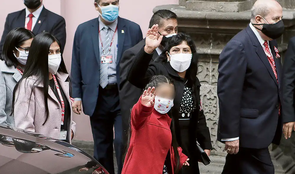 El dato. Yenifer Paredes no ha ofrecido una versión satisfactoria de los 97.970 soles que guardaba en Palacio de Gobierno y depositó a sus amigos durante 8 meses. Foto: Marco Cotrina/La República