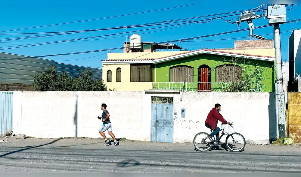 No da la cara. Pacheco Llaiqui  no fue ubicada en su casa. Foto: La República
