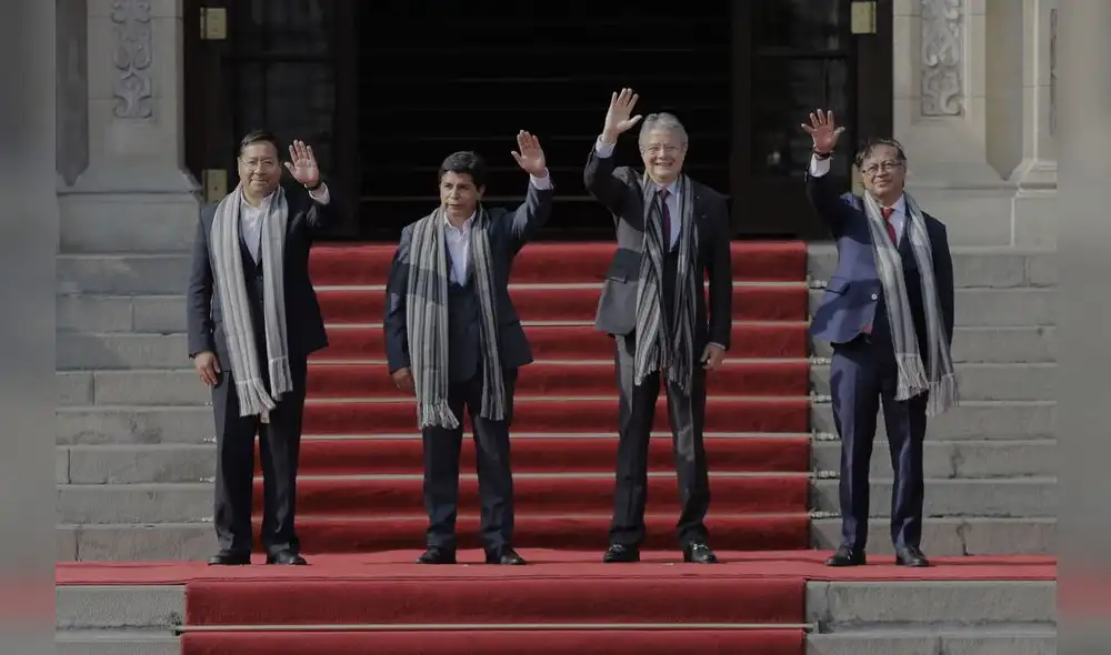 Pedro Castillo junto a Luis Arce, Gustavo Petro y Guillermo Lasso. Foto: Gerardo Marín.
