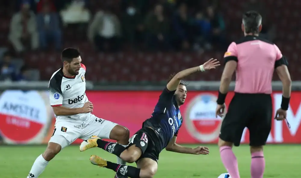 La vuelta de esta llave Melgar vs. Independiente del Valle se jugará una semana después. Foto: EFE