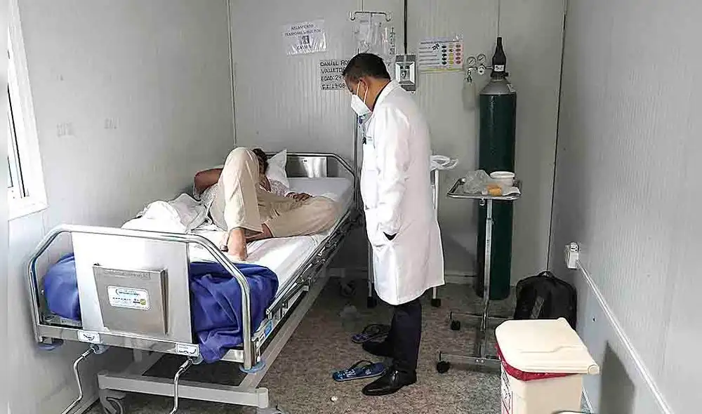 Tratamiento. En hospitales Goyeneche y Honorio se tiene ambientes especiales para tratar a pacientes sospechosos. Foto: EFE Tratamiento. En hospitales Goyeneche y Honorio se tiene ambientes especiales para tratar a pacientes sospechosos. Foto: EFE