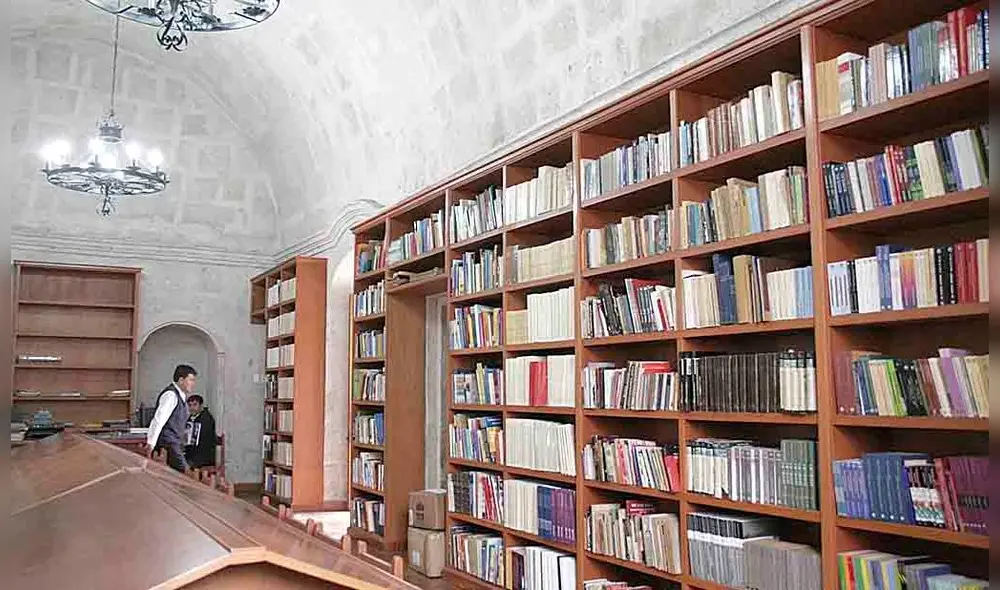 Inventario. En este proceso se detectó que decenas de libros se perdieron de las colecciones donadas a biblioteca. Foto: La República