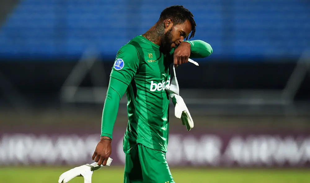 Carlos Cáceda es el arquero titular de FBC Melgar. Foto: AFP