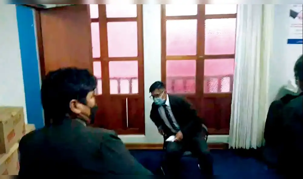 CONTRA LA PARED. Willian Anccasi fue detenido en Puno. Foto: La República