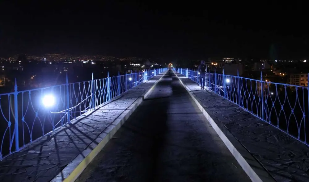 La estructura primero sirvió para paso de trenes, ahora es vía peatonal y de ciclistas. Foto: Universidad Católica de Santa María