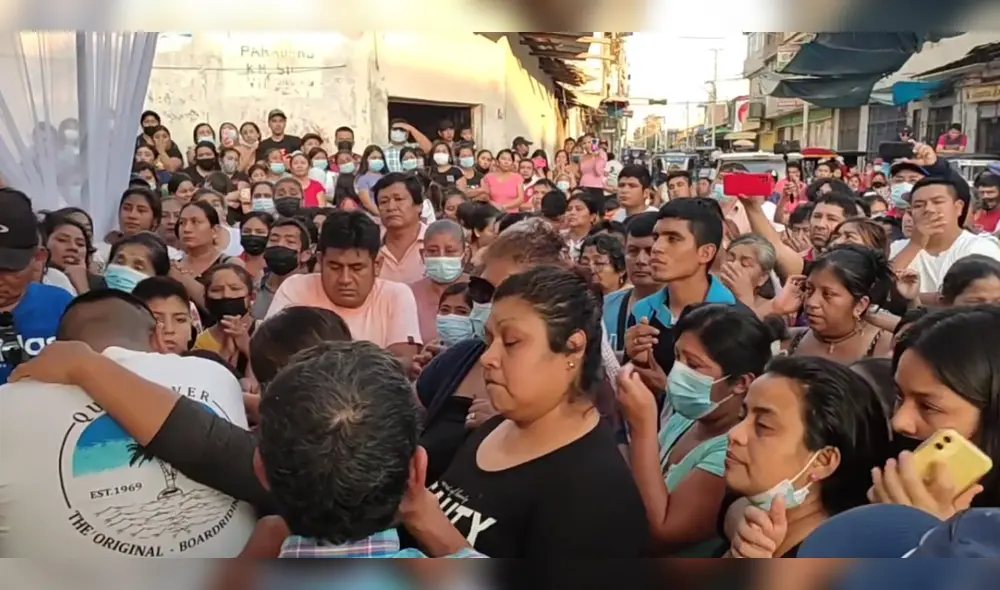 La tarde del día de ayer, se velaron los restos de la víctima en la ciudad de Chulucanas. Foto: Captura de vídeo de Chulucanas Noticias