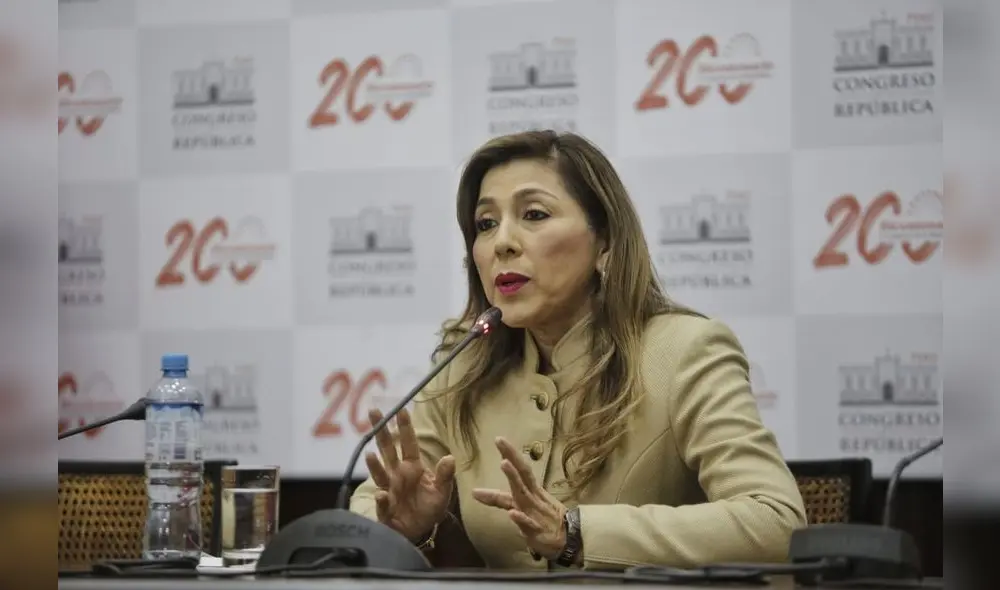 La congresista señaló que habían partes cortadas del audio en las que señalaba al líder de su partido que los proyectos de ley seguirían su curso normal. Foto: Antonio Melgarejo/ La República