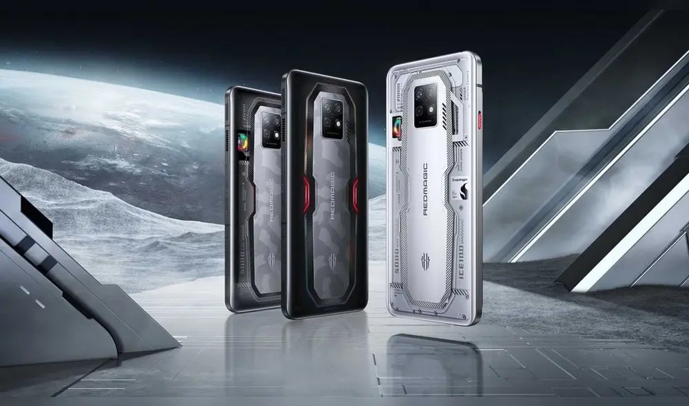 El Red Magic 7S tiene una pantalla AMOLED de 6,8 pulgadas con resolución FullHD+. Foto: Genbeta El Red Magic 7S tiene una pantalla AMOLED de 6,8 pulgadas con resolución FullHD+. Foto: Genbeta