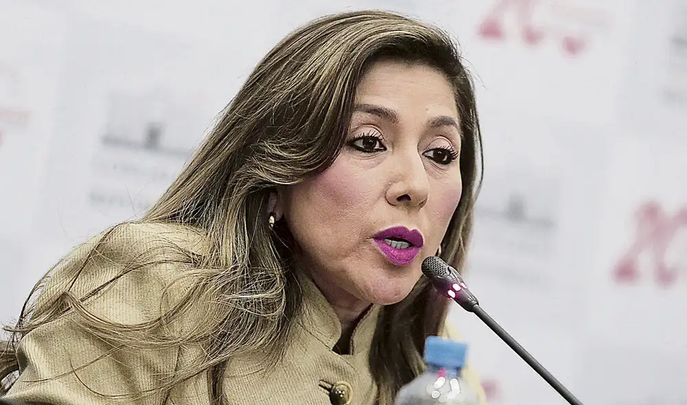 Sin autonomía. Lady Camones, titular del Congreso, es dirigida desde la cúpula de APP. Foto: Antonio Melgarejo/La República Sin autonomía. Lady Camones, titular del Congreso, es dirigida desde la cúpula de APP. Foto: Antonio Melgarejo/La República