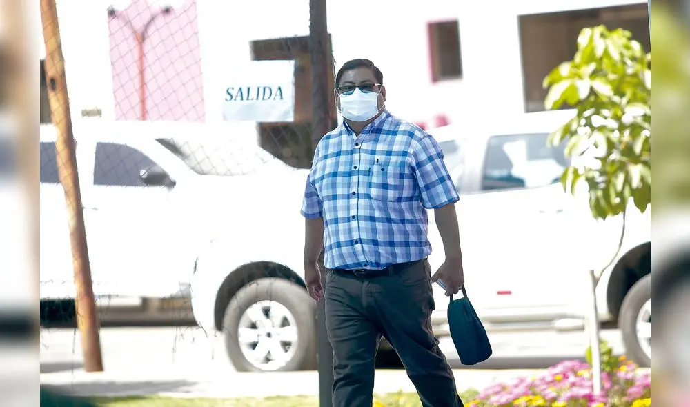 Gerente de Salud prohibió a sus directores dar declaraciones a la prensa, una medida absurda que lesiona el acceso a la información. Foto: La República