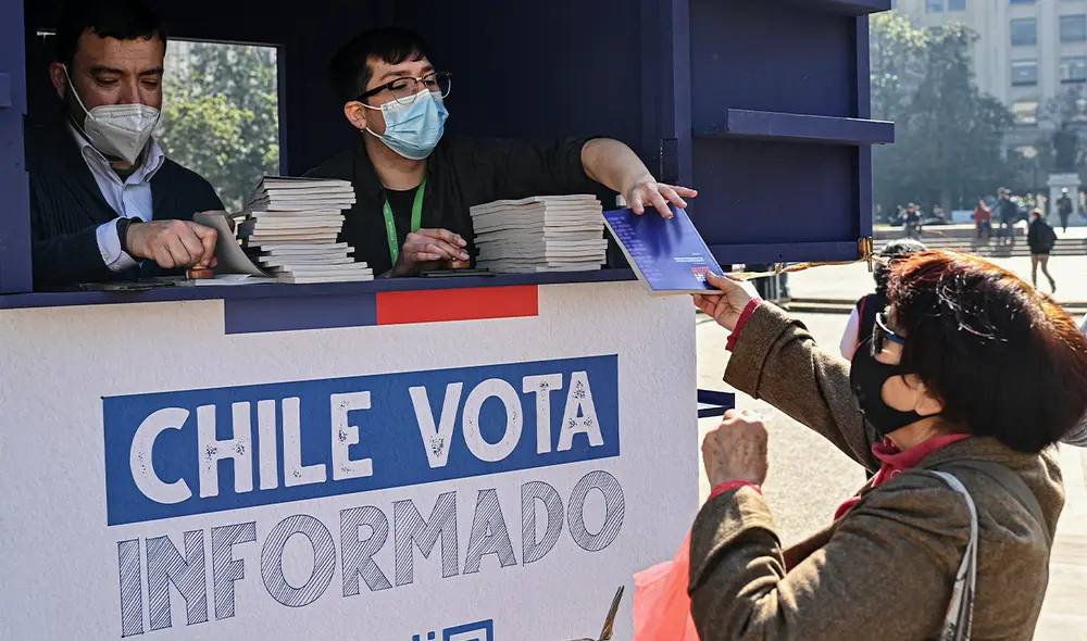 La mayoría de ciudadanos apoyó el reclamo por un cambio de la constitución en Chile. Foto: AFP. La mayoría de ciudadanos apoyó el reclamo por un cambio de la constitución en Chile. Foto: AFP.