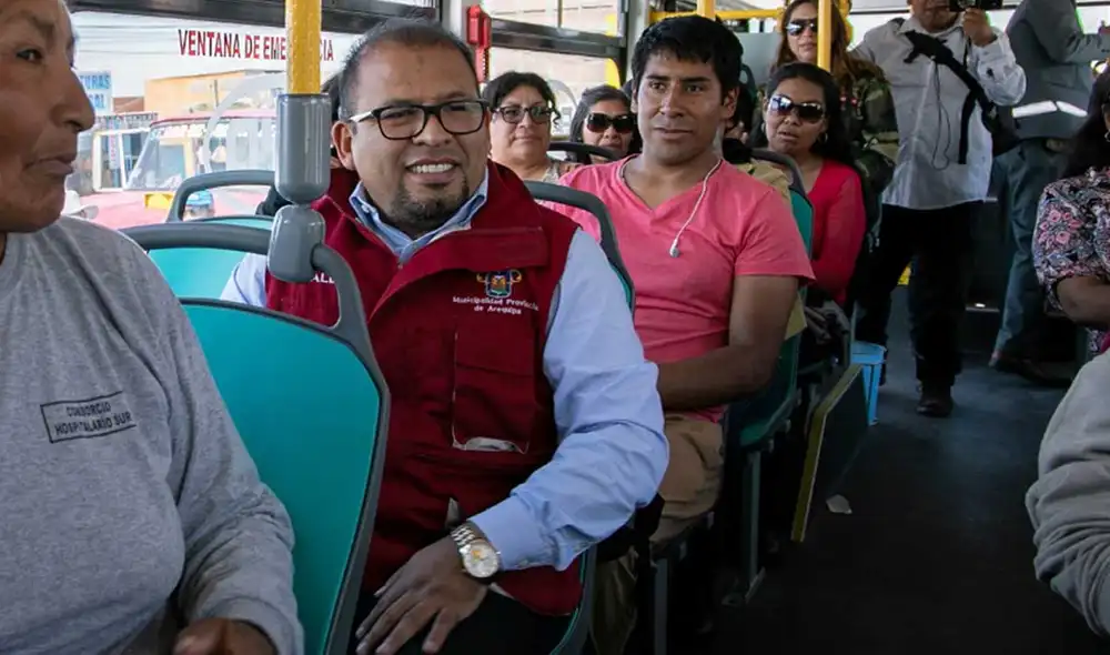 Candia señaló que próxima autoridad edil debe ser quien decida subir la tarifa del pasaje urbano. Foto: Municipalidad de Arequipa