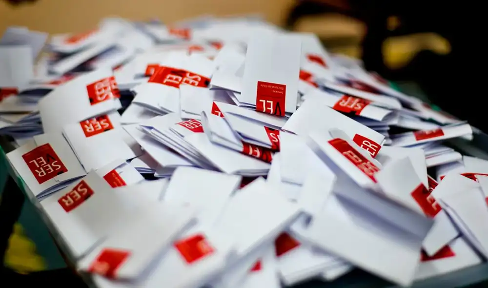 Se estima que los primeros resultados se conocerán a partir de las 6.30 p. m. o una hora después. Foto: 24 Horas Chile Se estima que los primeros resultados se conocerán a partir de las 6.30 p. m. o una hora después. Foto: 24 Horas Chile