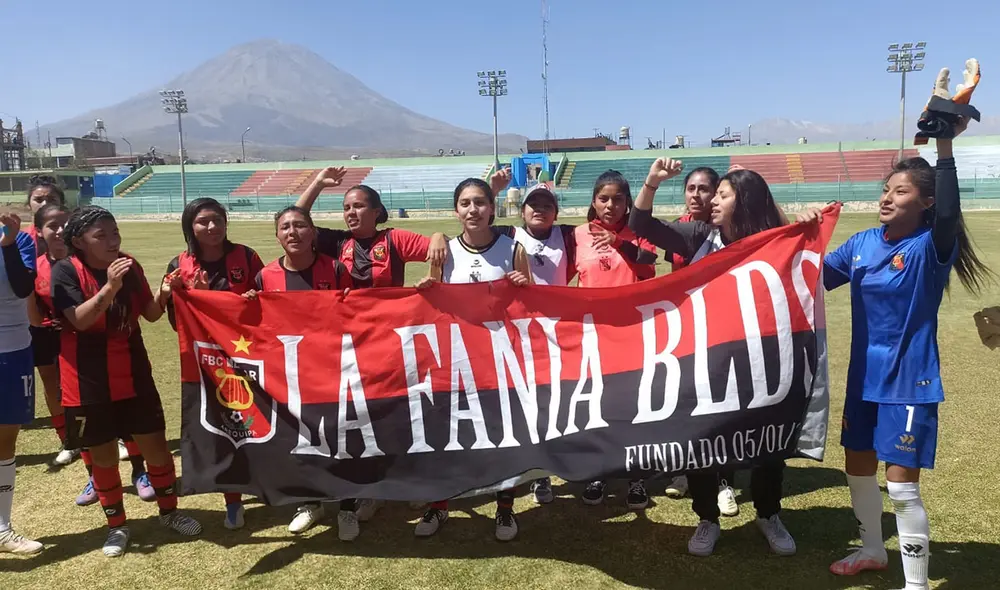 El cuadro femenino toma como ejemplo los logros del primer equipo de FBC Melgar. Foto: URPI/Wilder Pari