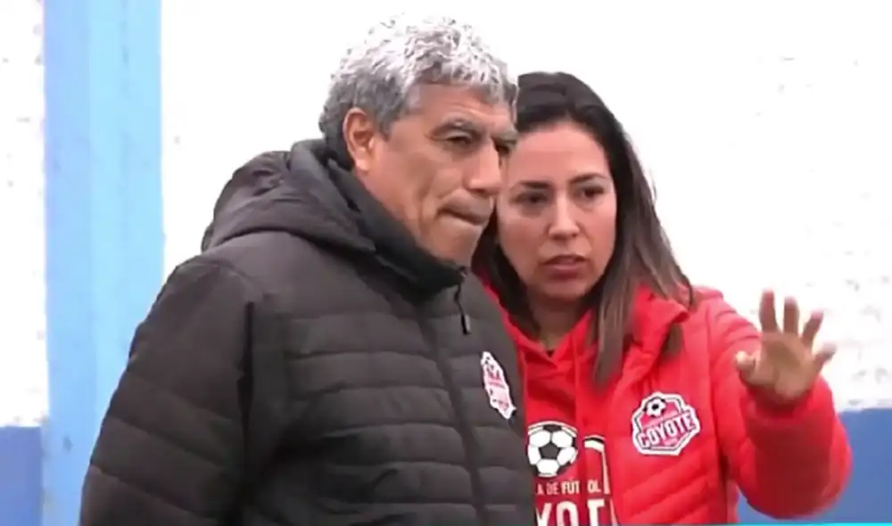 Julio ‘Coyote’ Rivera y Lorena Cárdenas inauguraron una nueva escuela de fútbol en Carabayllo. Foto: captura “En boca de todos” Julio ‘Coyote’ Rivera y Lorena Cárdenas inauguraron una nueva escuela de fútbol en Carabayllo. Foto: captura “En boca de todos”