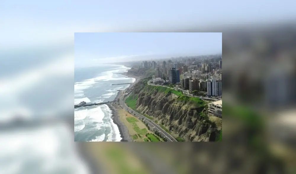 La Costa Verde fue creada con la tierra extraída de la vía Expresa. Foto: Sobre Perú