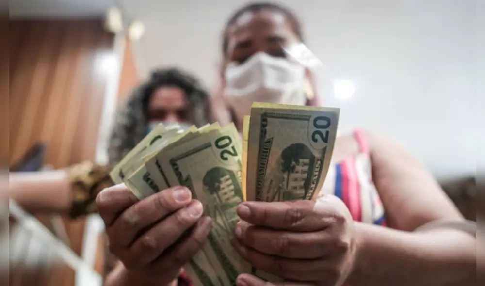 Precio del dólar hoy, martes 6 de setiembre de 2022, en los bancos y el mercado paralelo. Foto: EFE Precio del dólar hoy, martes 6 de setiembre de 2022, en los bancos y el mercado paralelo. Foto: EFE