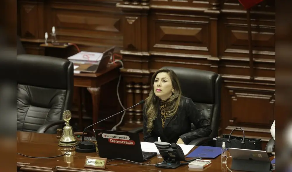 Congresistas de bancadas de izquierda impulsaron la moción de censura en contra de la presidenta del Congreso, Lady Camones. Foto: Gerardo Marín / La República