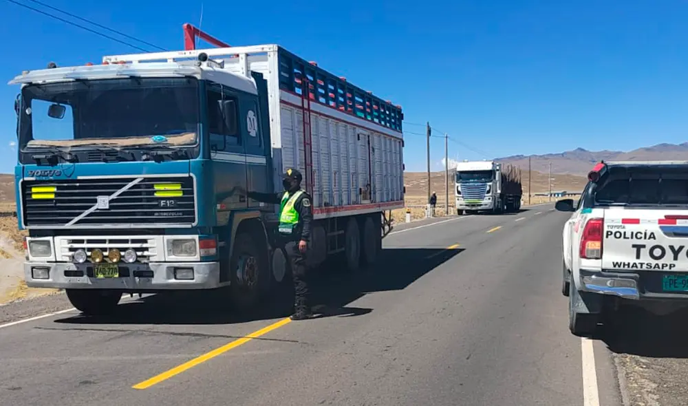 Los vehículos intervenidos son procedentes de Desaguadero. Foto: PNP