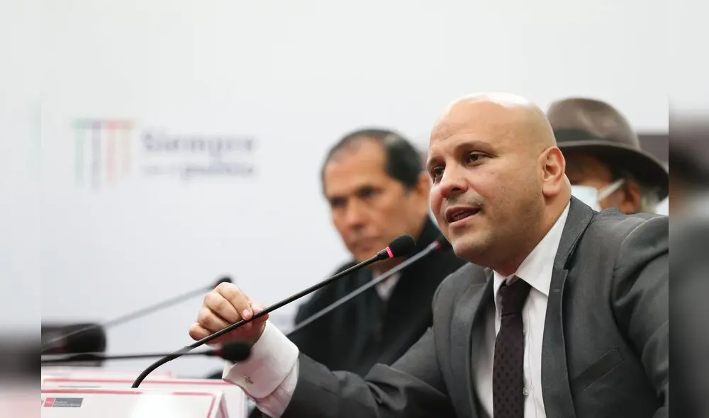 El ministro Salas también destacó que su cartera continuará trabajando a favor de los empleados. Foto: Andina El ministro Salas también destacó que su cartera continuará trabajando a favor de los empleados. Foto: Andina