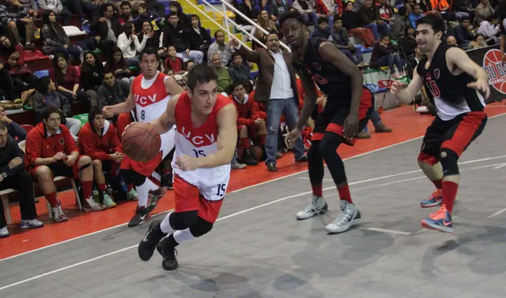 Nueva directiva del baloncesto trabajará para la reafiliación a la FIBA. Foto: IPD