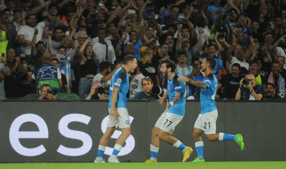 Napoli enfrentó a Liverpool en el inicio de la fase de grupos de la UEFA Champions League. Foto: EFE
